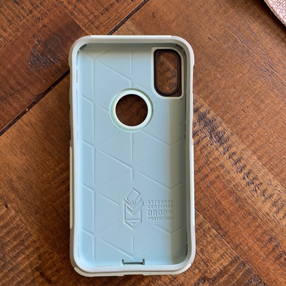 iPhone X Outter box phone case with pop socket - Picture 2 of 5
